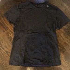 Men’s workout top